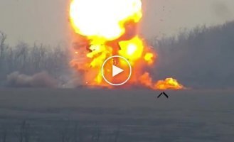 Detonation of enemy tank ammunition in the Zaporozhye direction