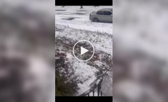 Подросток перестарался с уборкой снега