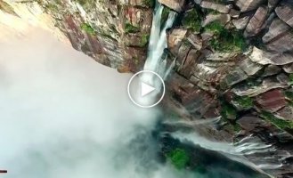 Самый высокий в мире водопада Анхель в Венесуэле  съемка с дрона