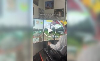 Экскаваторщик работает на удаленке