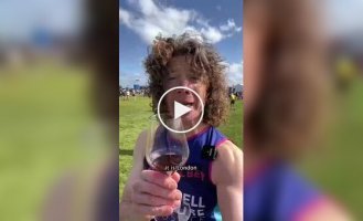 Marathon sommelier ran 42 kilometers and drank 25 glasses of wine