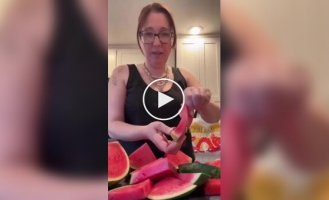 Shoppers in the US noticed a strange feature of fruit.