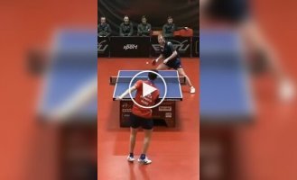 Confident victory in table tennis over an opponent