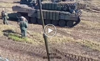 About two dozen Ukrainian tanks "Leopard-2A4" with dynamic protection "Contact-1"