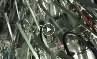 How the underground bike parking system works in Tokyo