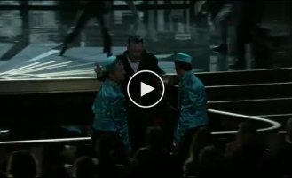 Цирк Du Soleil на открытие награждения Оскар 2012
