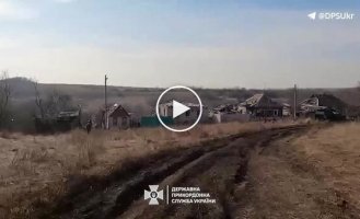 Ukrainian flags were raised over the settlements of Shabelnoye, Peschanoye and Degtyarnoye.