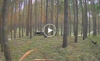 A drone on fiber optics with fragmentation ammunition destroys a Russian loaf of bread, from which Russians jump out