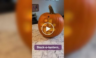 У офісних працівників свої моторошні гарбузи на Хелловін