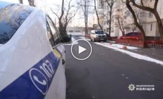 На автозаправке в Одессе задержали иностранца с боевыми гранатами