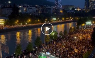 In Tbilisi, thousands of people protested against the law on foreign agents