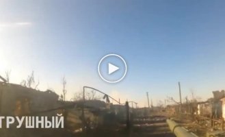 Marinka, brave Russians are rushing on the latest T90 Breakthrough straight to an anti-tank mine