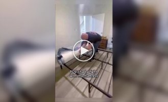 У мережі набирають популярність відео з раптовим «пострілом» матраців
