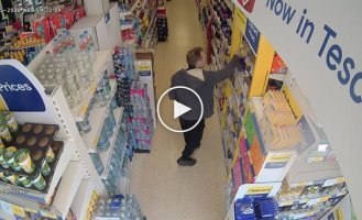 Полицейский вне службы задержал вора