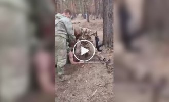 Wagnerites beat Russian soldiers in a field camp