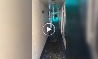 Турист прогулялся по коридору тонущего судна