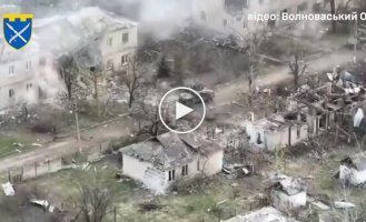 Soldiers of the 59th Mechanized Infantry Brigade burst into HMMWV SUVs and drove the occupiers out of the houses of Krasnogorovka