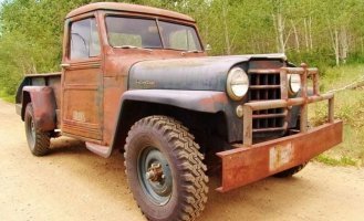 Ржавый, но еще поездит: Willys 1952 года выпуска (18 фото)