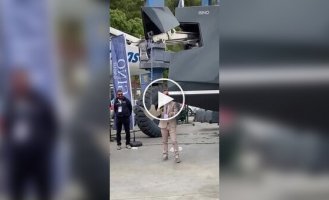 Когда морской бог намекает, что надо остановиться