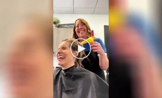 Hairdressers played a prank on their clients