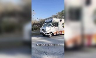 In the US, police treated children to ice cream using drug dealers' money