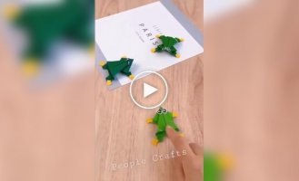 Paper jumping frog