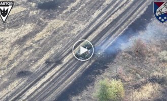 Fighters of the 25th separate assault brigade attack a loaf of bread and three armored personnel carriers of the Russians in the Pokrovsky direction