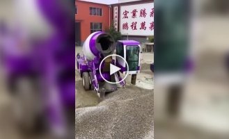 Chinese version of concrete mixer and grader