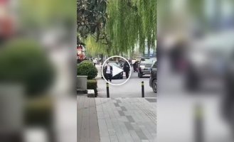 Житель Китая помог полицейским обезвредить преступника