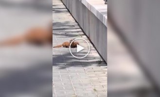 Допоміг другові як мог