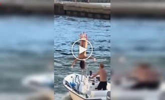 Необычная прогулка на лодке в солнечном Майами