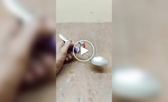 Spoon for cooling food