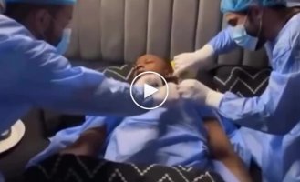 Ідеальний пранк над сплячим другом