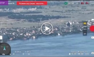 Footage of the flooding of the banks of the Dnieper in the Kherson region as a result of the destruction of the Novokakhovskaya hydroelectric power station
