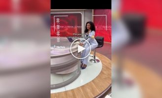 Колумбийская ведущая стала звездой интернета благодаря своему профессионализму