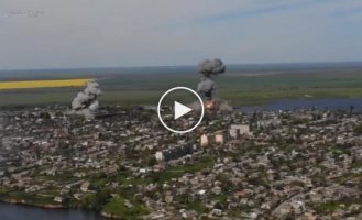 Russian terrorists FAB-500-M62 strike at Berislav, Kherson