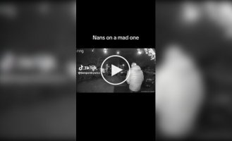 Вихід із будинку завершився падінням на асфальт