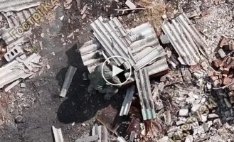 Окупант заліз у контейнер для сміття та загинув там після атаки дрона-камікадзе