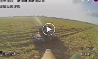 Kamikaze drone Wild Hornets flies into the open hatch of an enemy T-80 tank