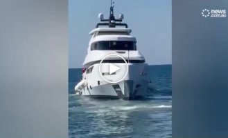 В Турции роскошная яхта затонула вскоре после отплытия