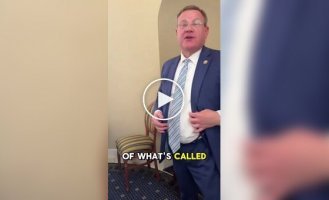 Чинний член Конгресу США показав один із секретних тунелів під Капітолієм у Вашингтоні