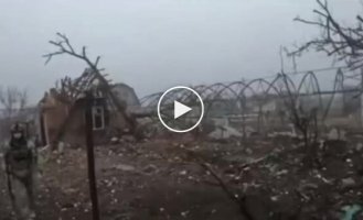 Fighting in the village of Krynki, Kherson region from the first person of a Ukrainian marine