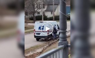 Vengeance for Thanksgiving: A flock of wild turkeys terrorizes local residents in Wisconsin