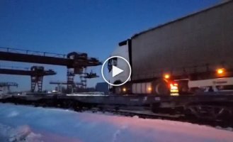 UZ sent the first batch of trucks across the border with Poland