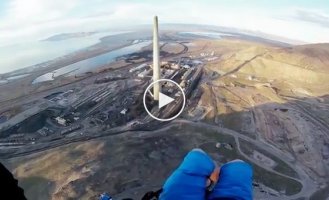 Завораживающий полет на параплане над Большим Соленым озером   