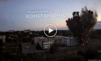 Прилет в школу в Константиновке Донецкой области. Школа разрушена...