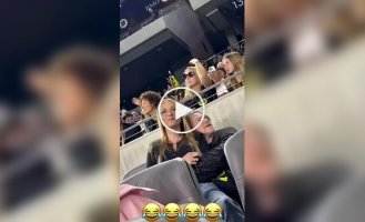 Актор Сет Грін спародував директора великої IT-компанії, якого зняли з коханкою на концерті