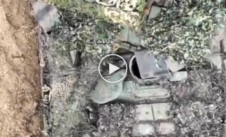 Black Raven Group shared their video of grenades being dropped on Russian occupiers