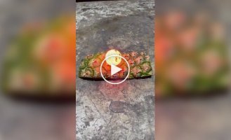 Кожура ананаса против раскаленного стального шара