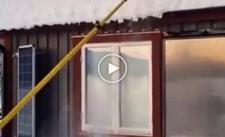 We effectively remove snow from the roof